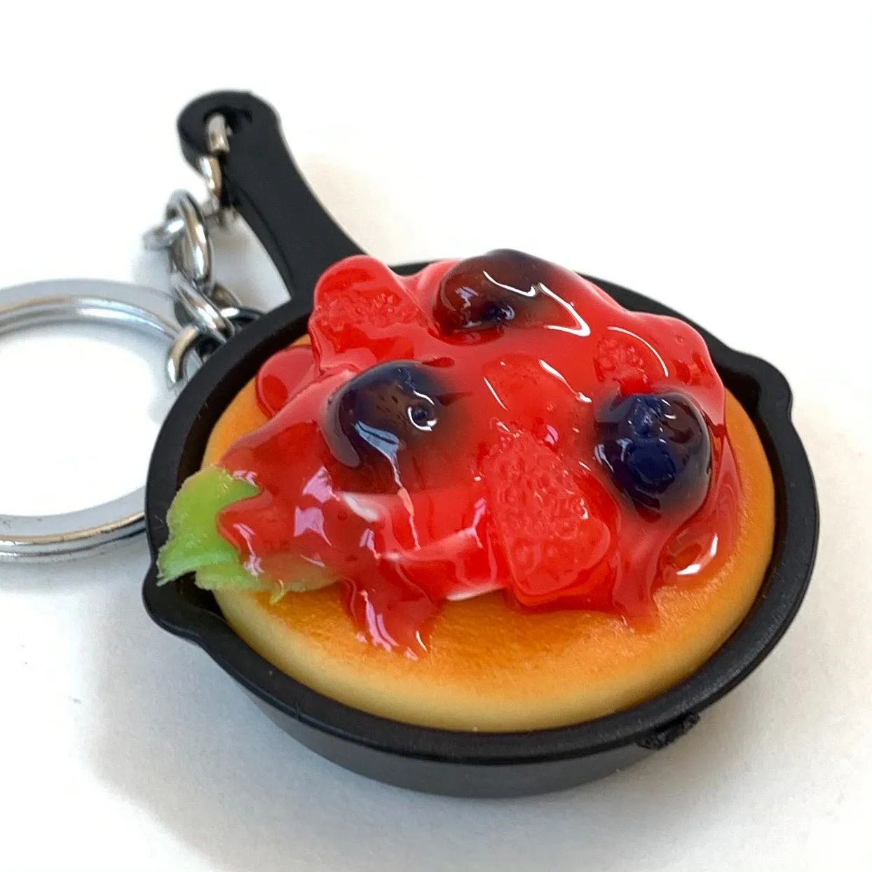 12054 SKILLET KEY CHARM-12