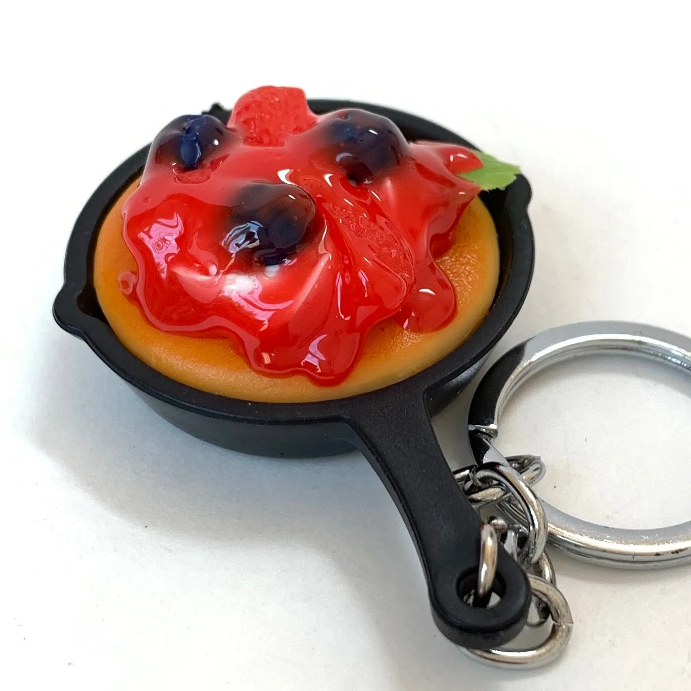 12054 SKILLET KEY CHARM-12