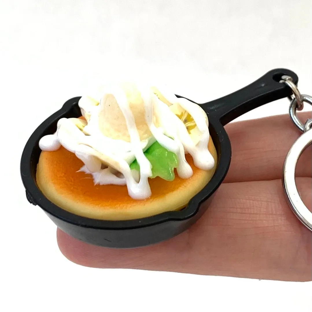 12054 SKILLET KEY CHARM-12