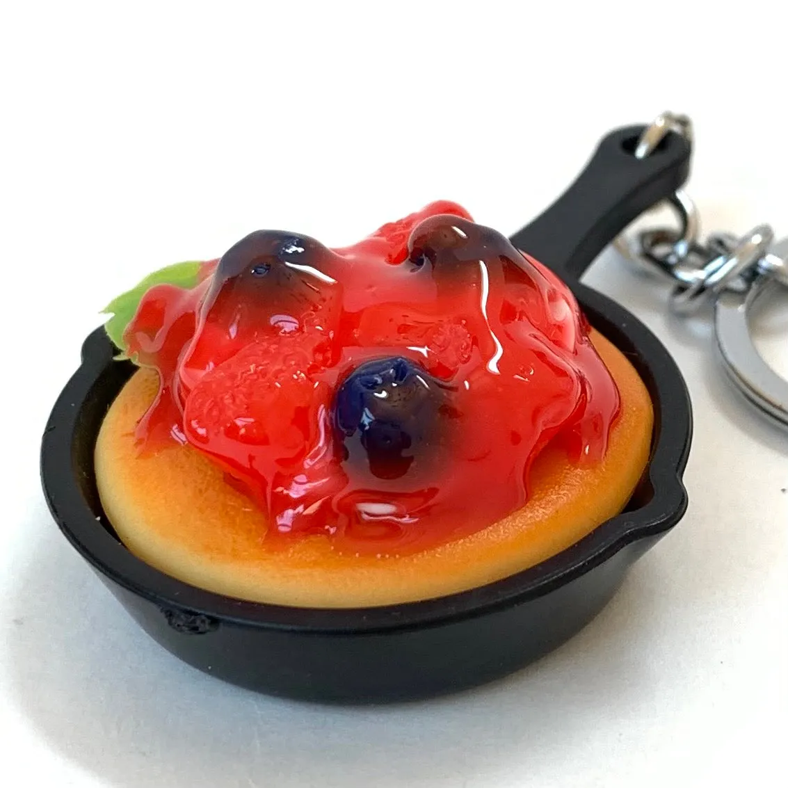 12054 SKILLET KEY CHARM-12