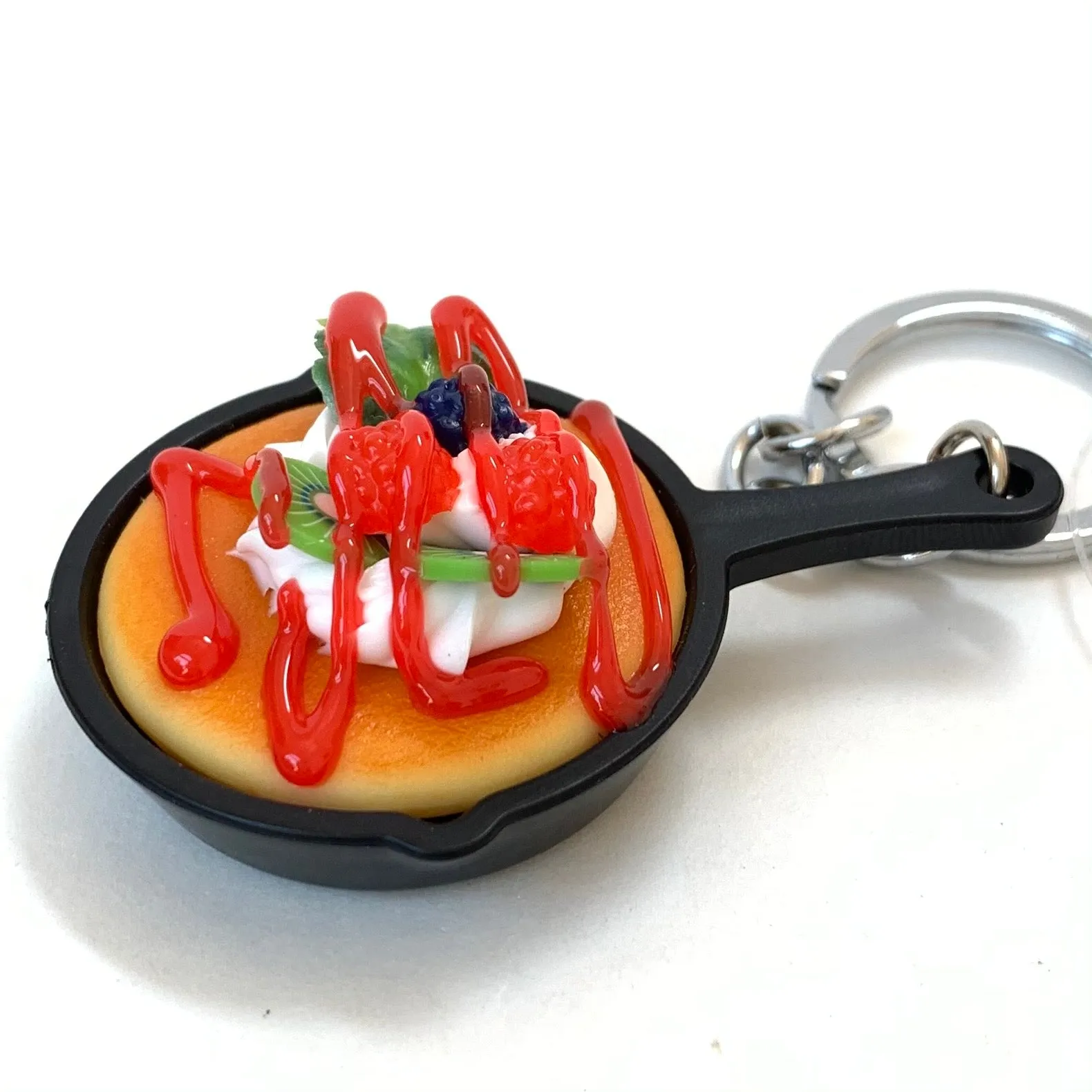 12054 SKILLET KEY CHARM-12