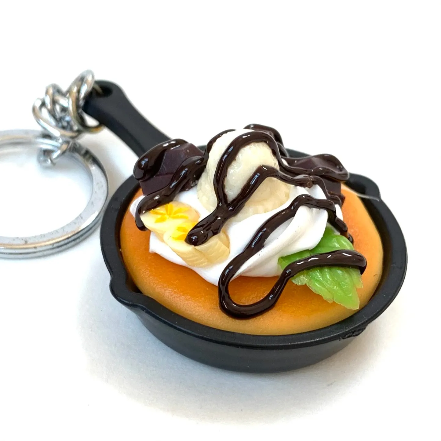 12054 SKILLET KEY CHARM-12