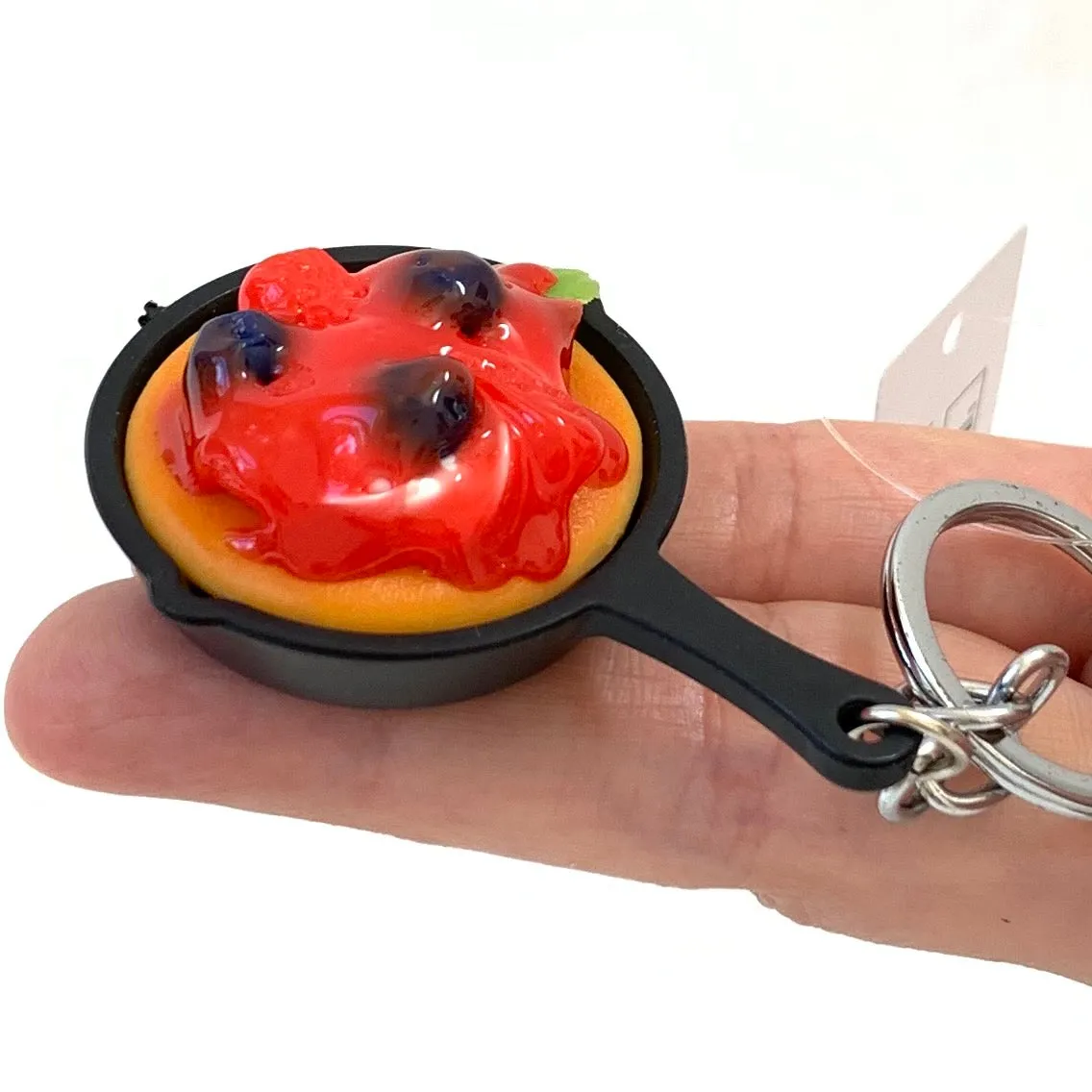 12054 SKILLET KEY CHARM-12