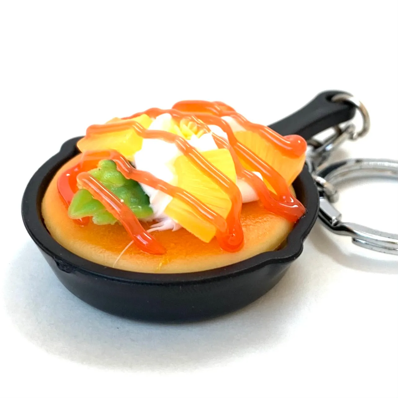 12054 SKILLET KEY CHARM-12