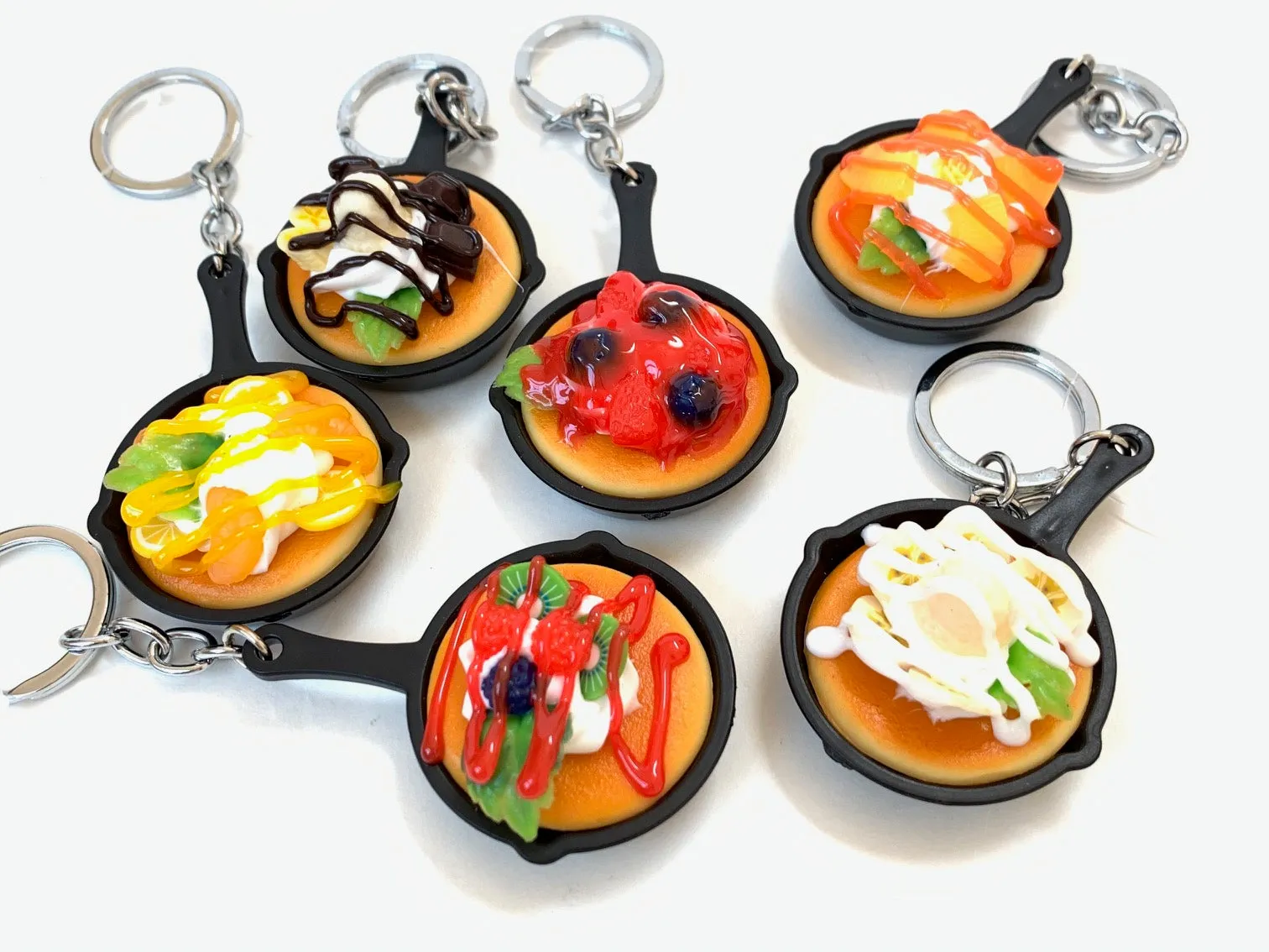 12054 SKILLET KEY CHARM-12