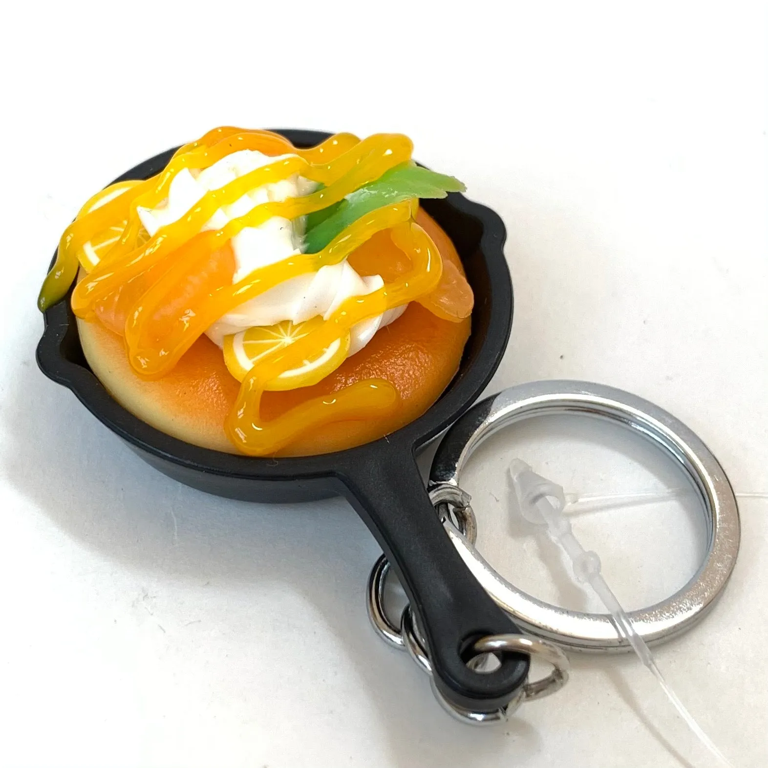 12054 SKILLET KEY CHARM-12