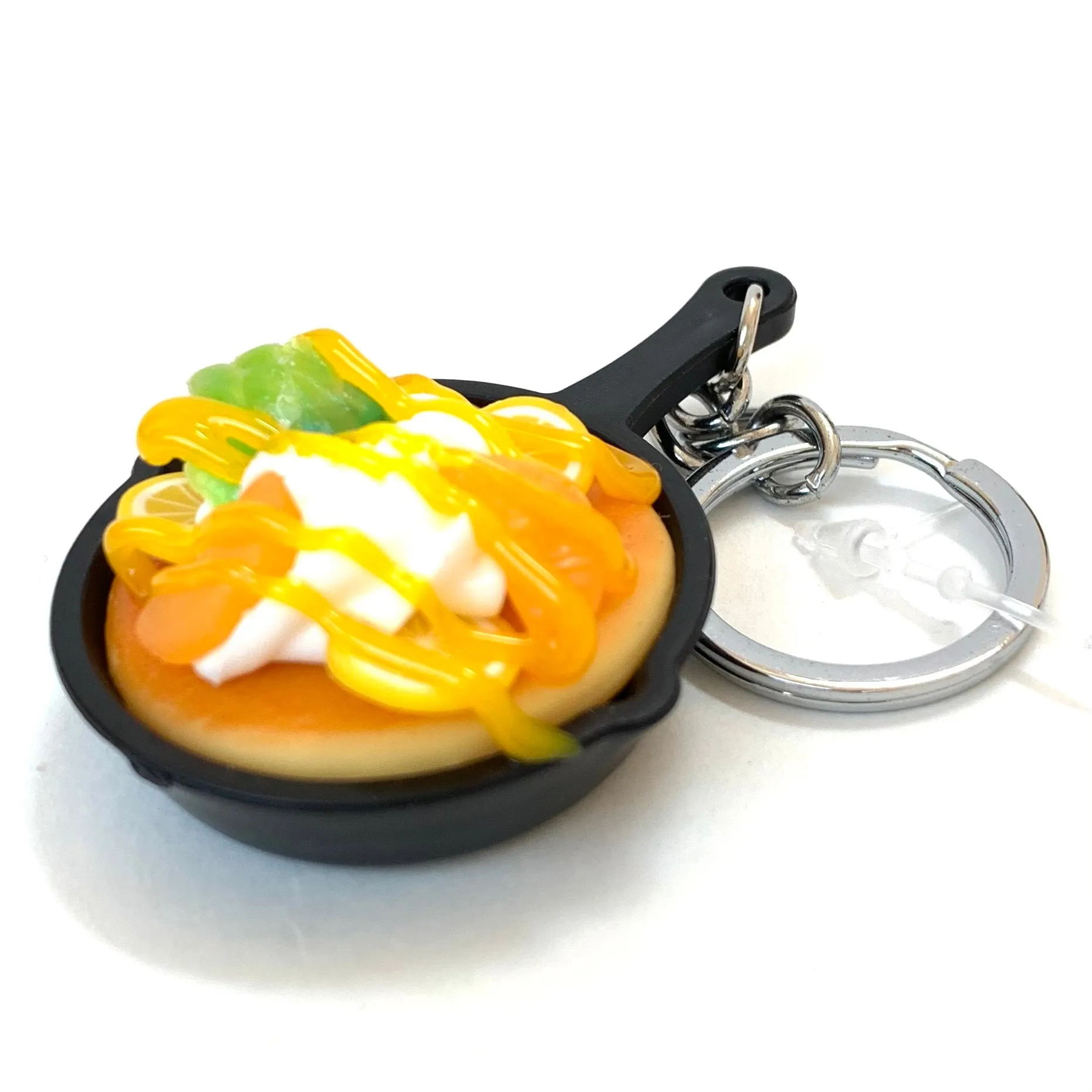 12054 SKILLET KEY CHARM-12