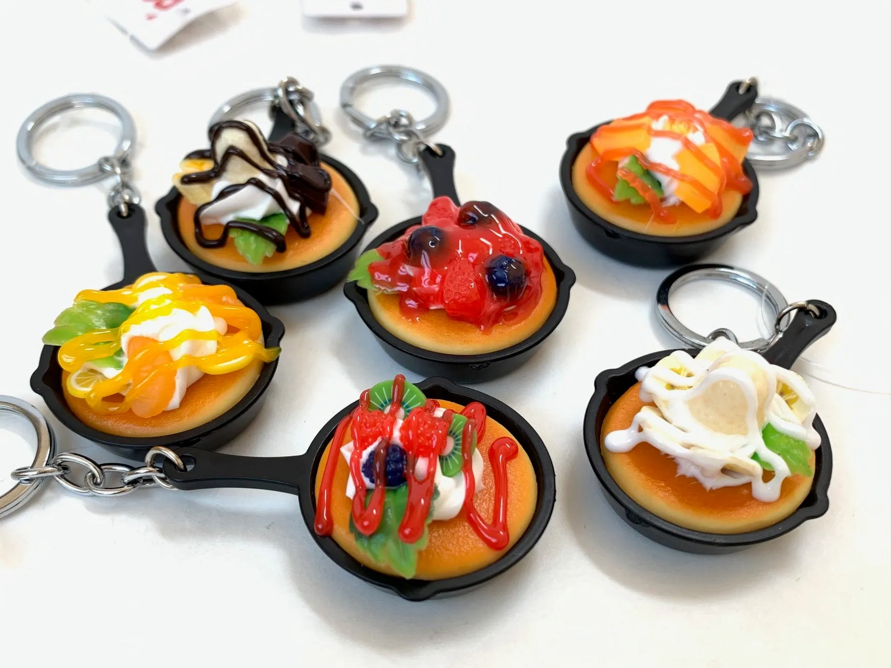 12054 SKILLET KEY CHARM-12