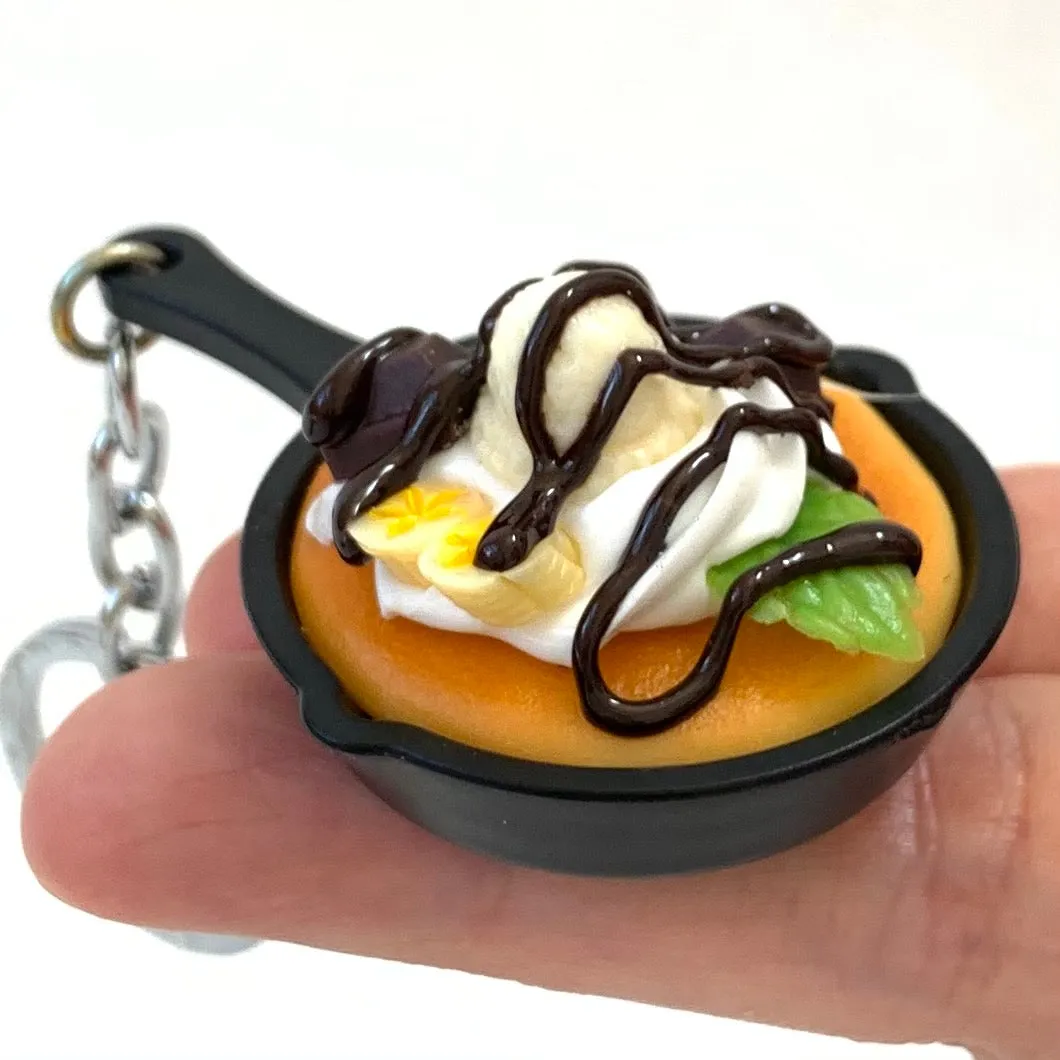 12054 SKILLET KEY CHARM-12