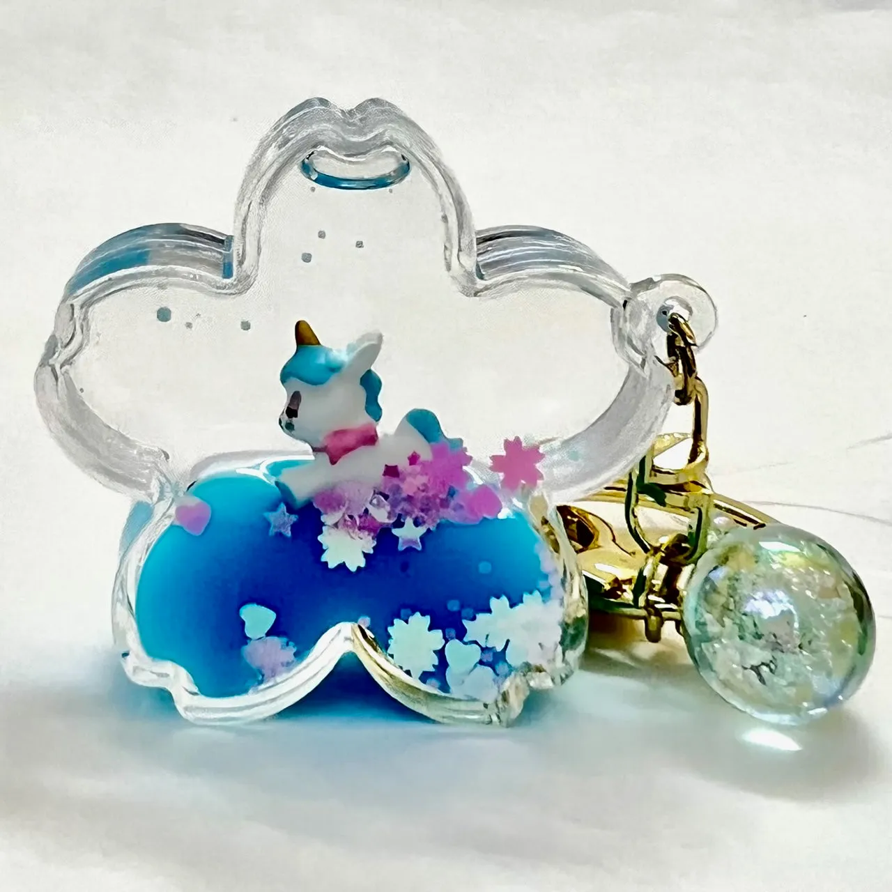 12079 UNICORN FLOWER FLOATY KEY CHARM-12