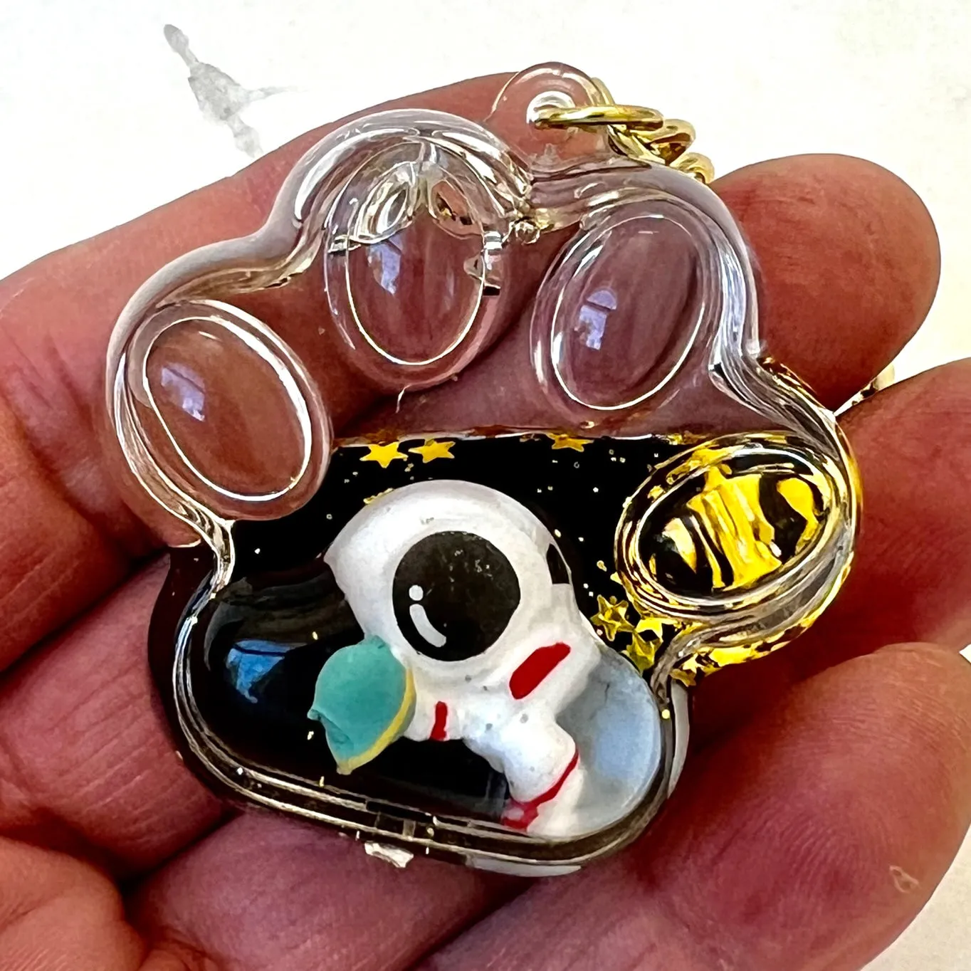 12125 ASTRONAUT FLOATY KEY CHARM-12