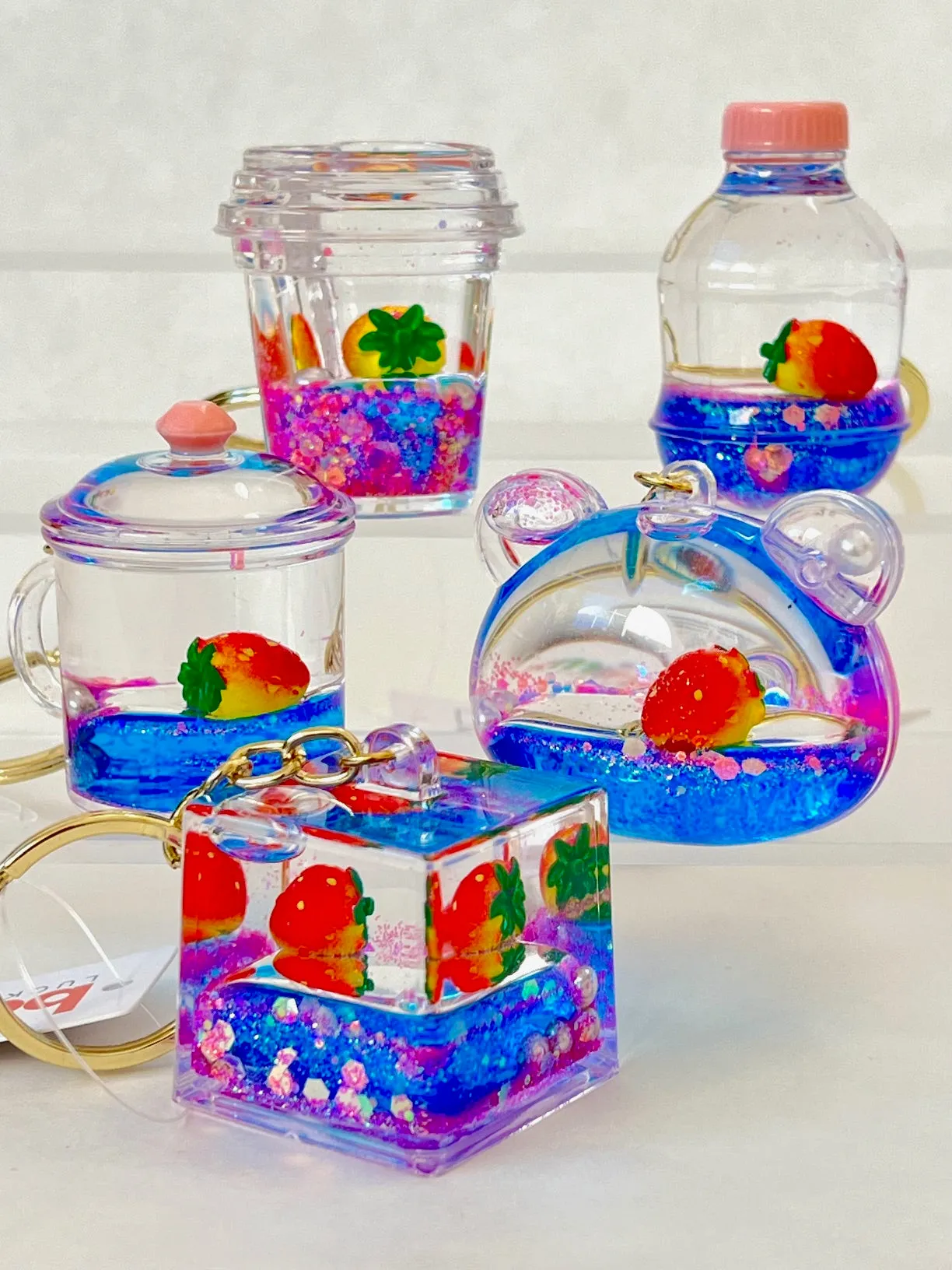 12136 STRAWBERRY FLOATY KEY CHARM-12