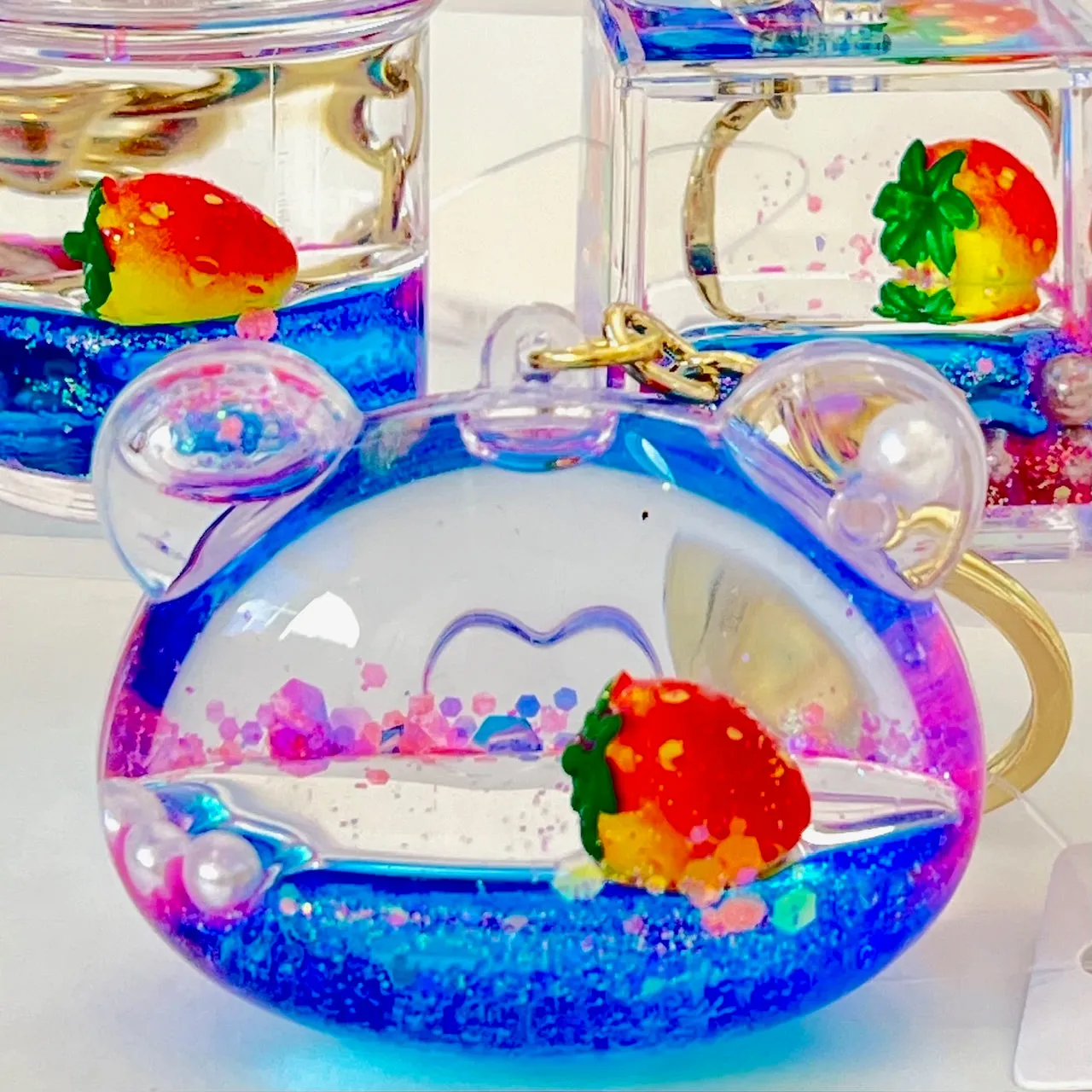 12136 STRAWBERRY FLOATY KEY CHARM-12