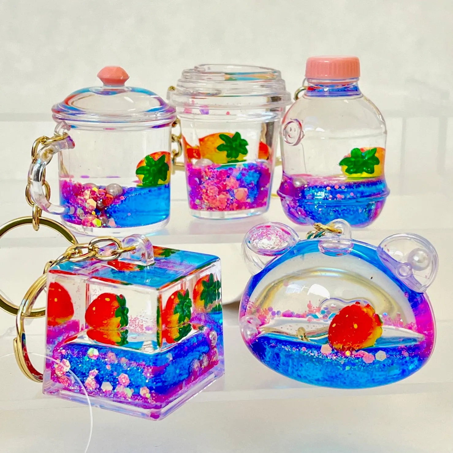 12136 STRAWBERRY FLOATY KEY CHARM-12