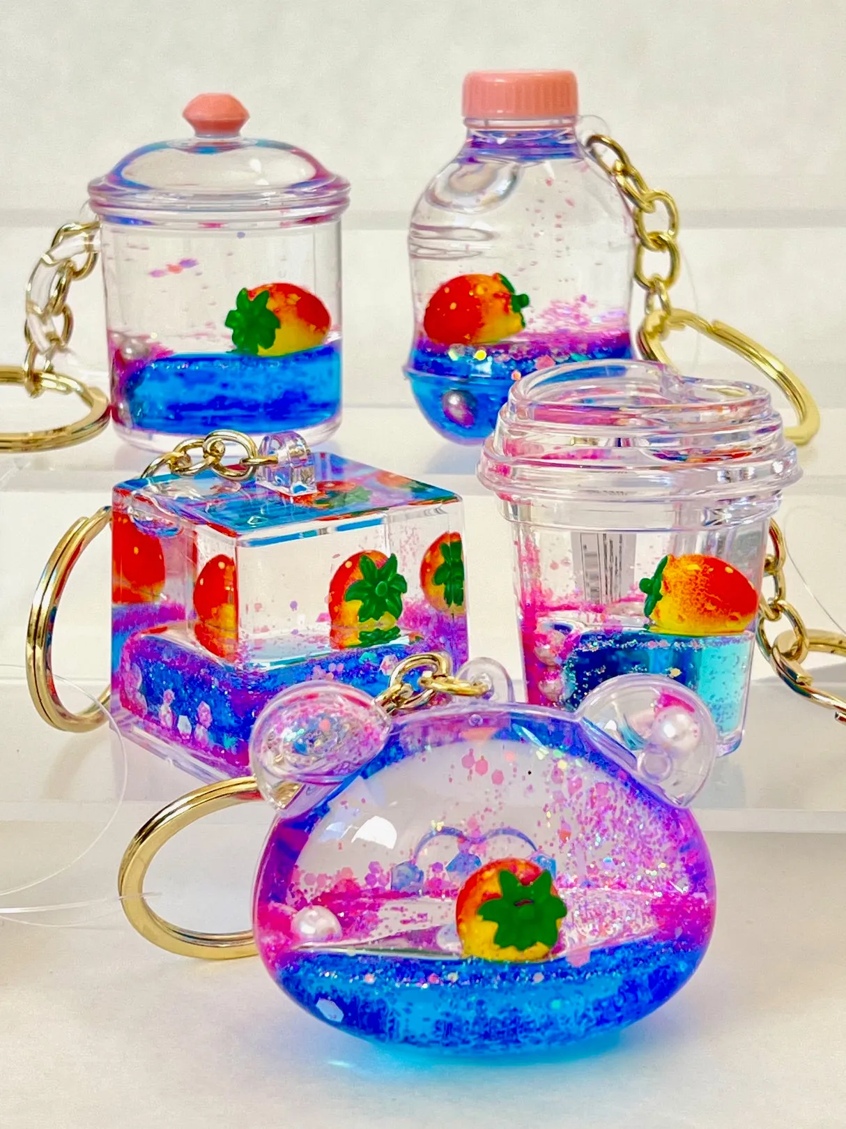 12136 STRAWBERRY FLOATY KEY CHARM-12