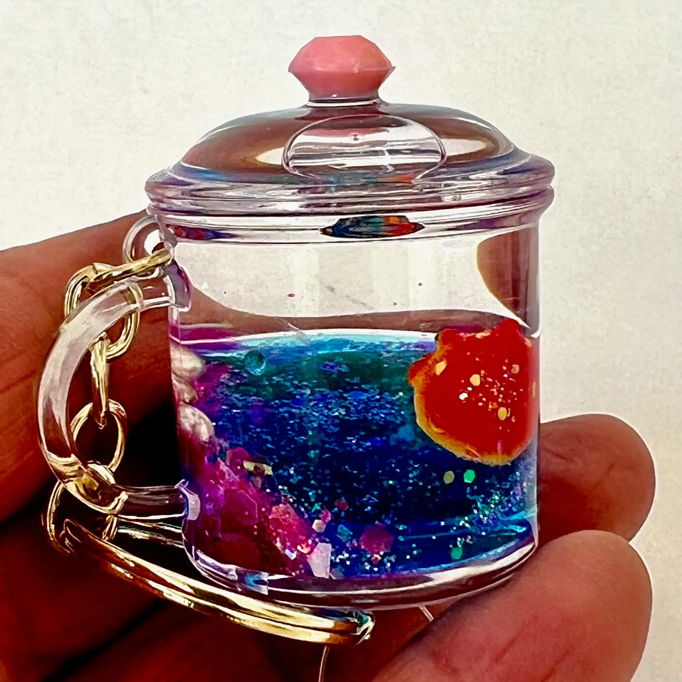 12136 STRAWBERRY FLOATY KEY CHARM-12
