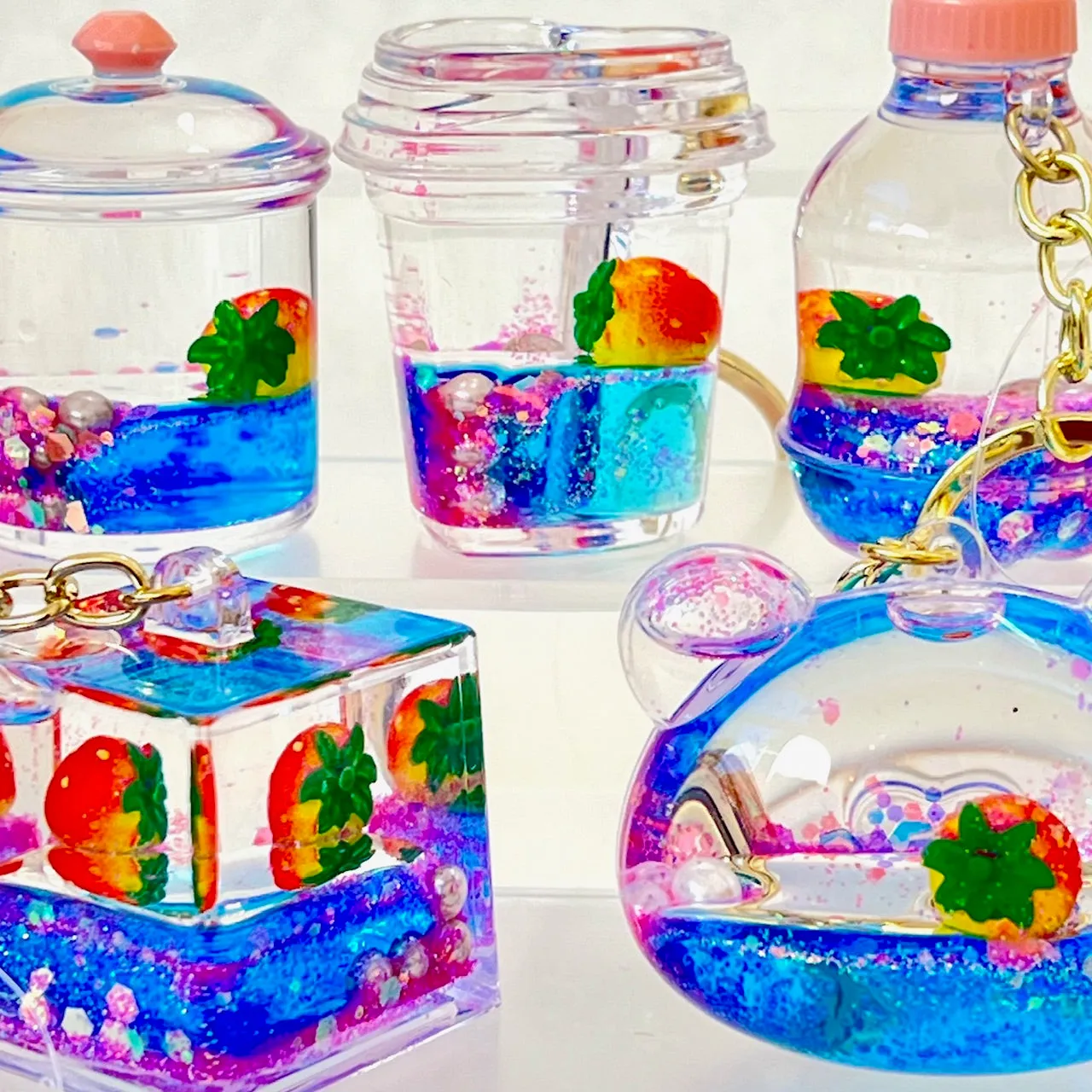 12136 STRAWBERRY FLOATY KEY CHARM-12