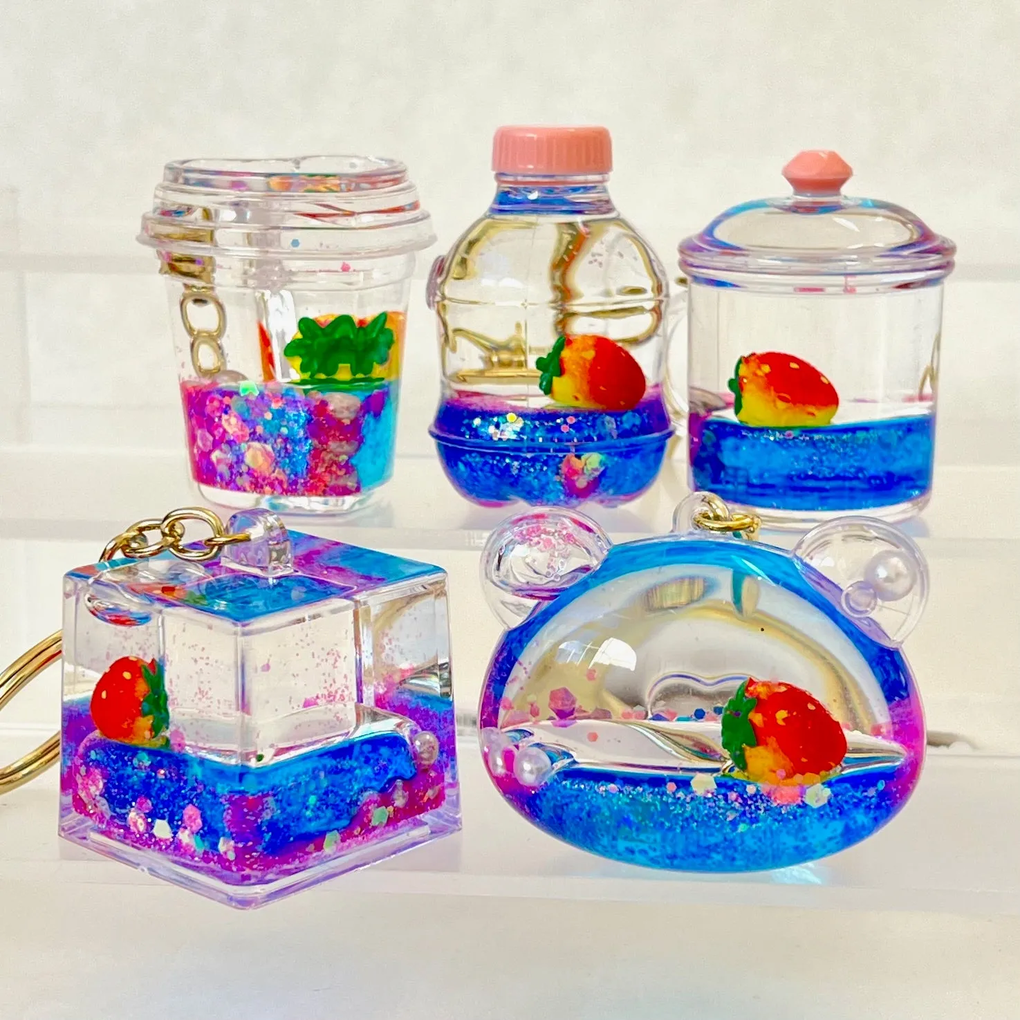 12136 STRAWBERRY FLOATY KEY CHARM-12