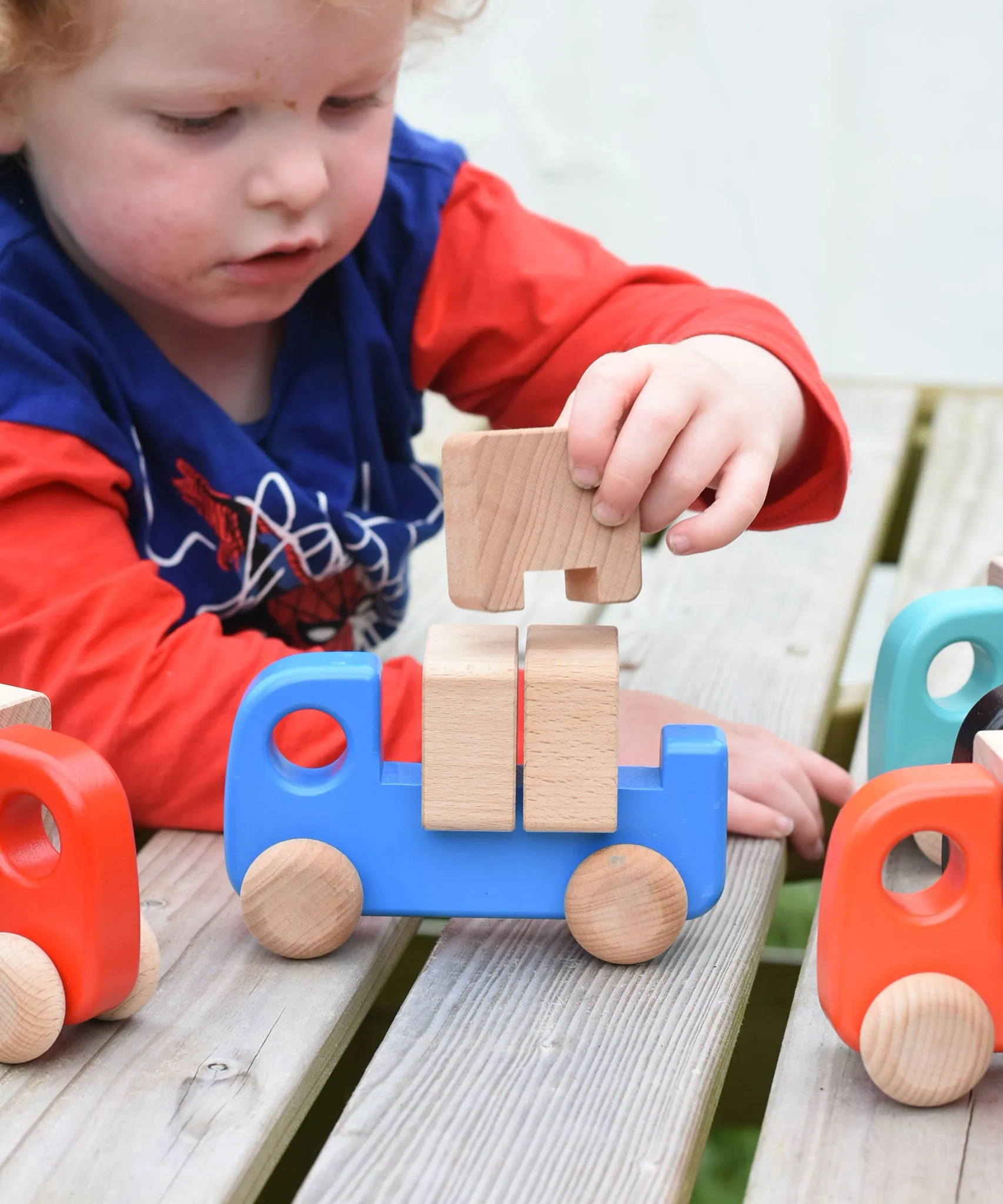 Bajo Truck With Blocks - Coral