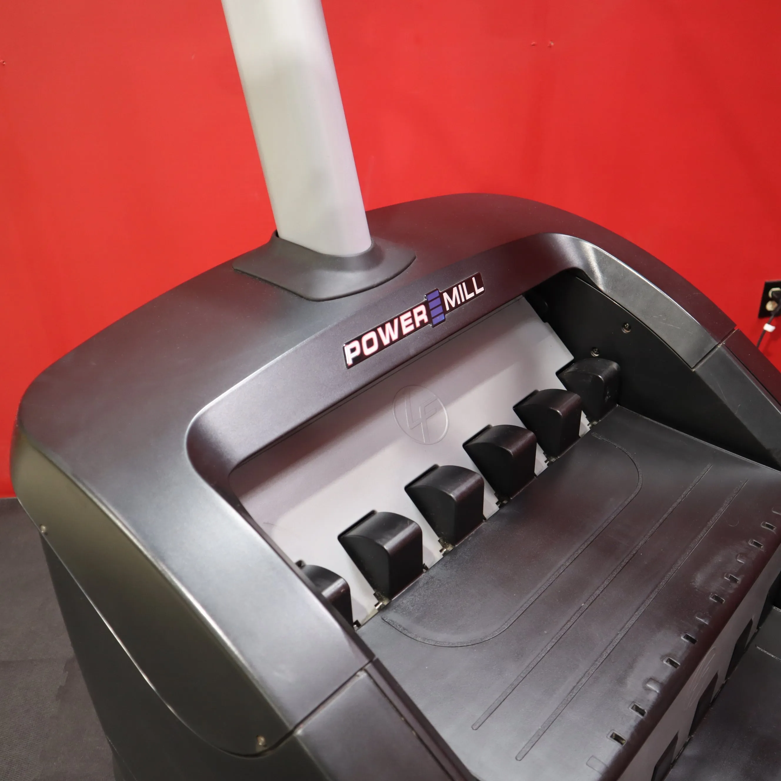 Life Fitness 95P Powermill (Refurbished)