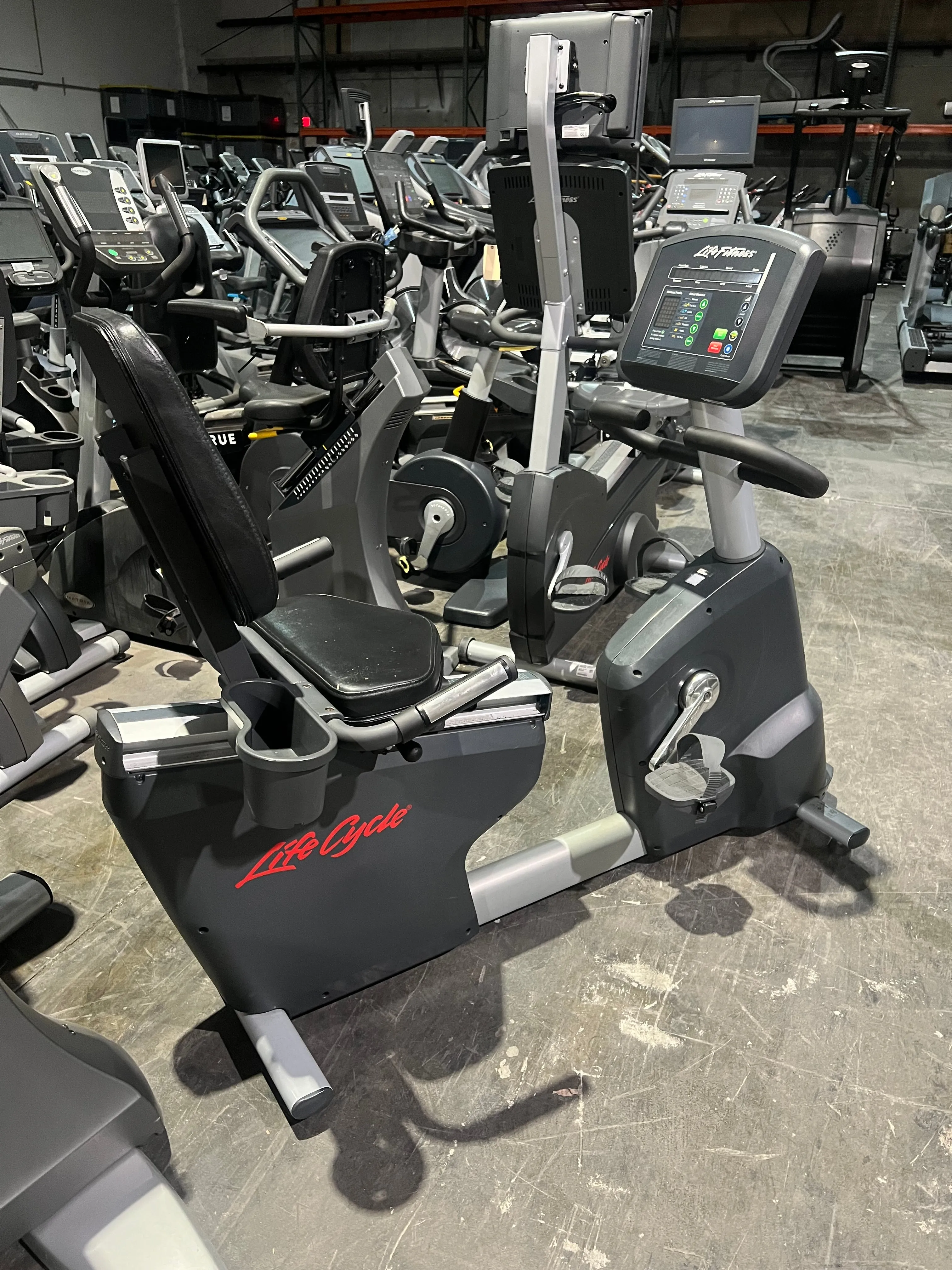 Life Fitness Activate Series Lifecycle Recumbent Exercise Bike